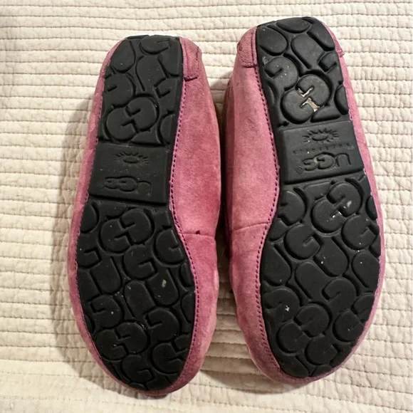UGG slippers - Picture 3 of 5